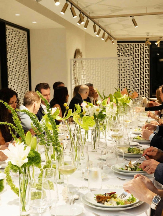 10 Elegant Flower Arrangements for Events and Weddings