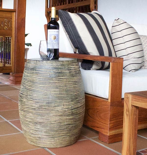 Barro garden stool planter with scratch