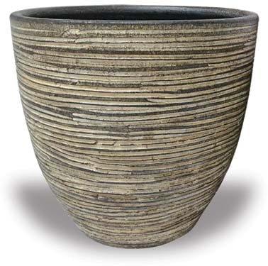 Barro planter with scratch