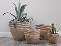 Loma round waved planter