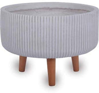 Ola vertical pot with wood legs, white