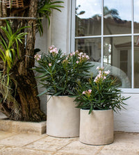 Rio round planter
