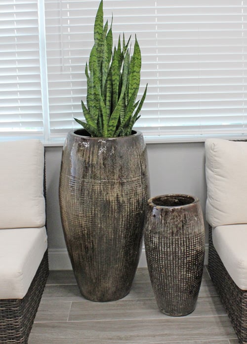 Sol bullet wafer planter, brown