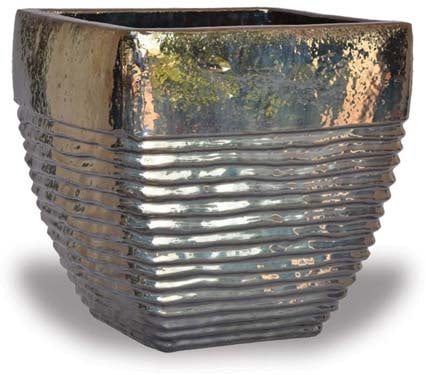 Sol short rippled square pot, black