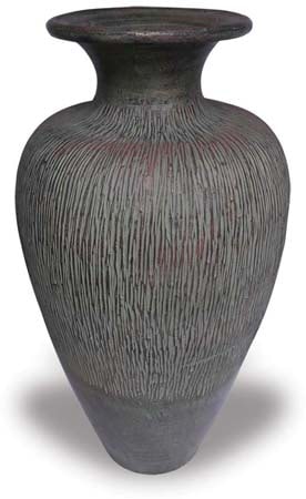 Zafiro with vase